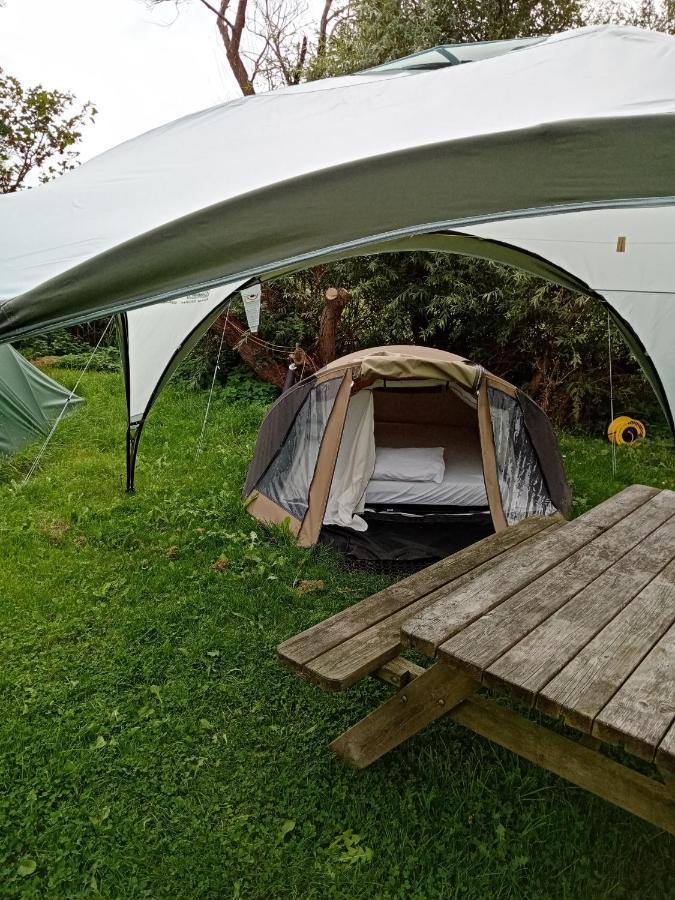 Basic 2P Tent Sotterum Hotel Cornwerd Ngoại thất bức ảnh